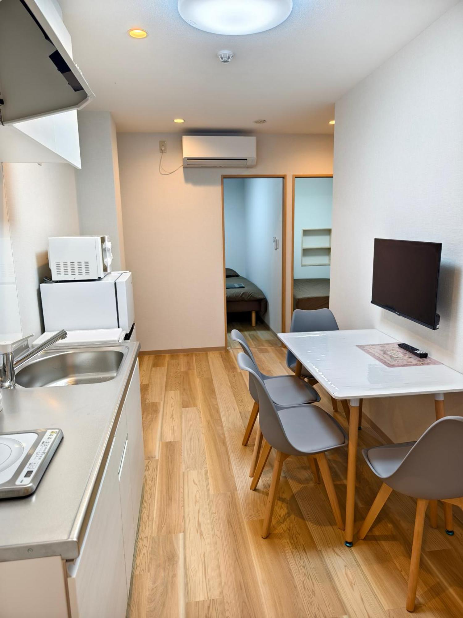 Issyuku Kotobuki Sanchome Apartment Tokyo