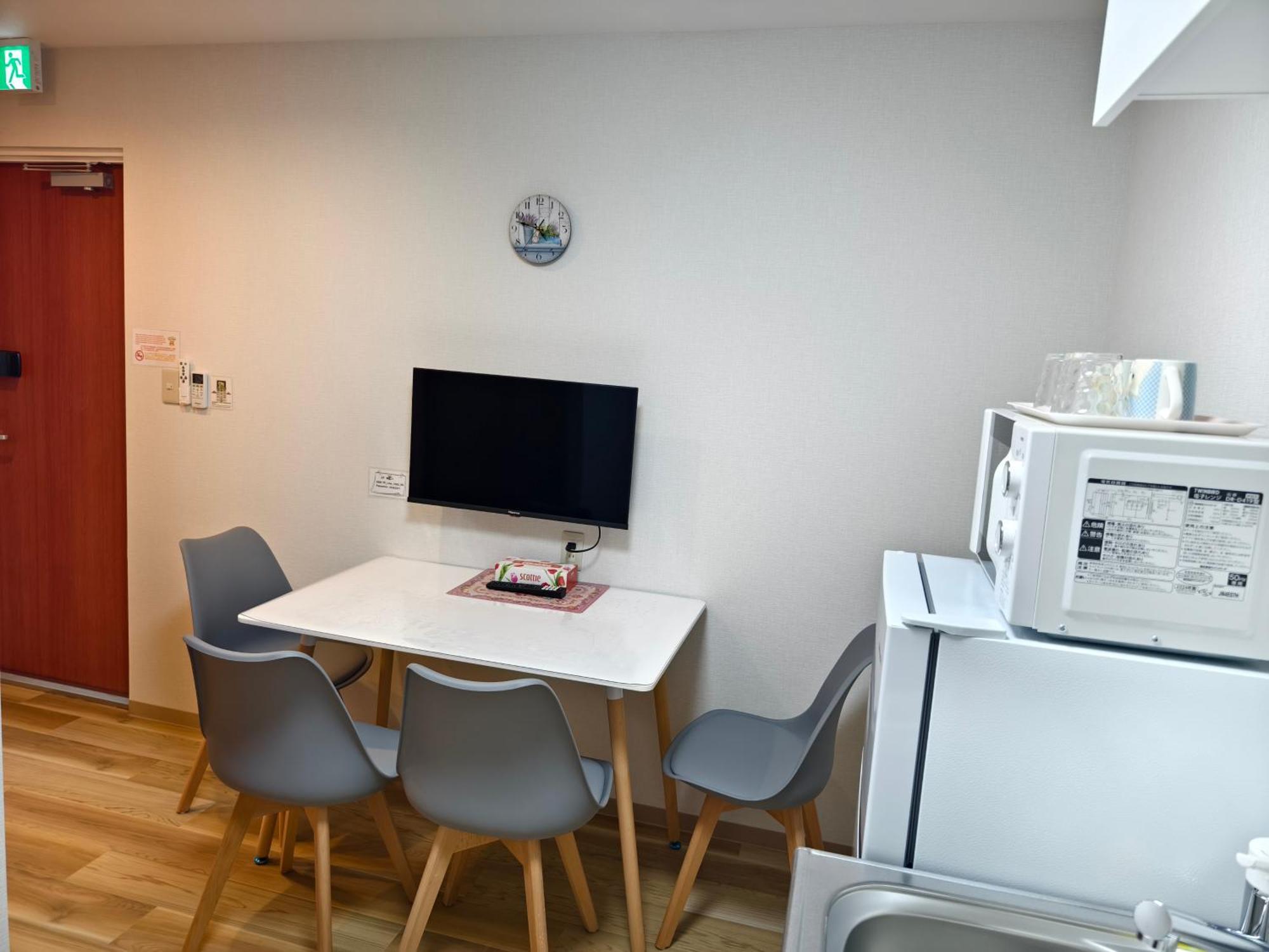 Issyuku Kotobuki Sanchome Apartment