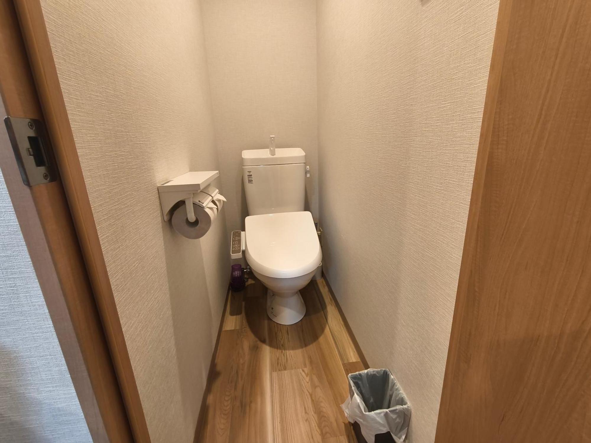 Issyuku Kotobuki Sanchome Apartment